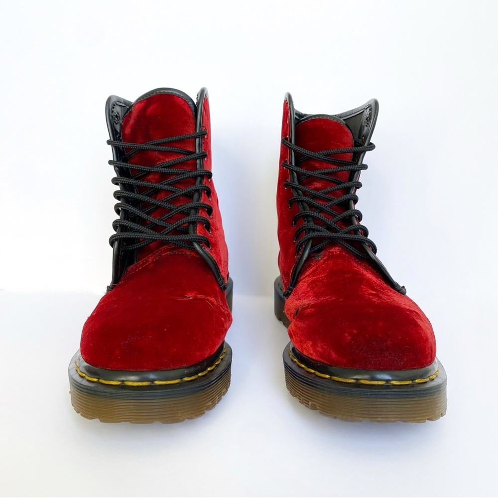 VINTAGE DR. MARTENS RED VELVET ORIGINAL 1460 ANKLE BOOTS - Picture 3 of 13